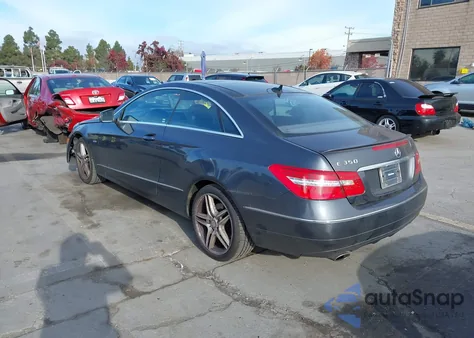 2012 Mercedes-Benz E 350 z USA, uszkodzony, nr VIN WDDKJ5KB1CF163698